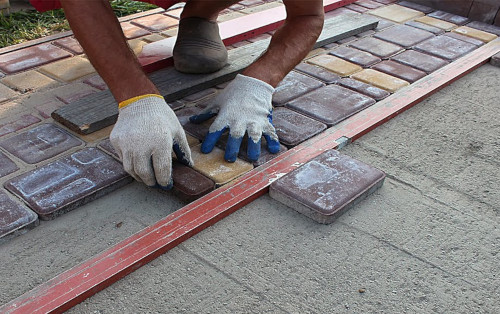 Тротуарная плитка на готовое бетонное основание